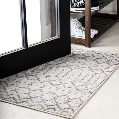 JONATHAN Y Boho Vintage Diamond Cream/Gray Indoor Area Rug 2X3 ft, Moroccan Hype for Living Room, Bedroom, Kitchen, Office, Easy-Cleaning, High Traffic, Pet-Friendly, Non-Shedding (MOH101B-23)
