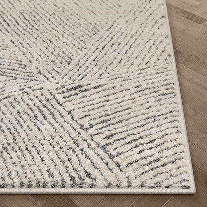 Well Woven Ezio Beige Tribal Geometric Distressed High-Lo Pile Area Rug 5x7 (5'3" x 7'3")