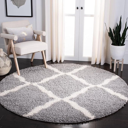 SAFAVIEH Dallas Shag Collection Area Rug - 8' Round, Grey & Ivory, Trellis Design, Non-Shedding & Easy Care, 1.5-inch Thick Ideal for High Traffic Areas in Living Room, Bedroom (SGD257G)