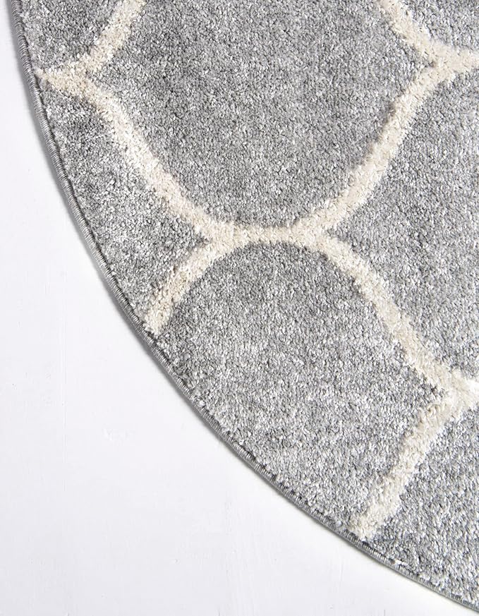 Rugs.com Lattice Frieze Collection Rug – 4' Round Light Gray Medium Rug Perfect for Kitchens, Dining Rooms