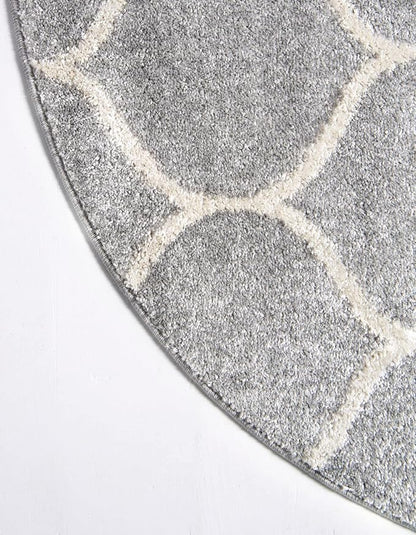Rugs.com Lattice Frieze Collection Rug – 4' Round Light Gray Medium Rug Perfect for Kitchens, Dining Rooms