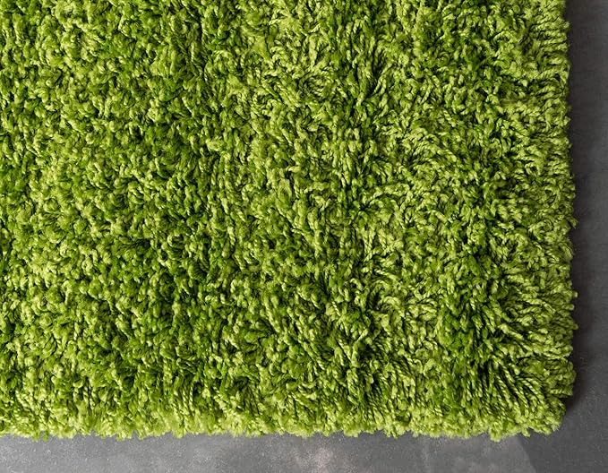 Unique Loom Solid Shag Collection Area Rug (5' 1" x 8' Rectangle, Grass Green)