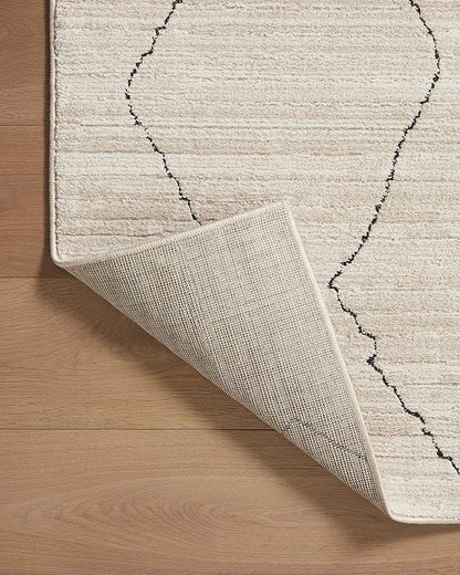 Loloi Darby Collection DAR-03 Sand/Charcoal 5'-3" x 7'-6" Area Rug