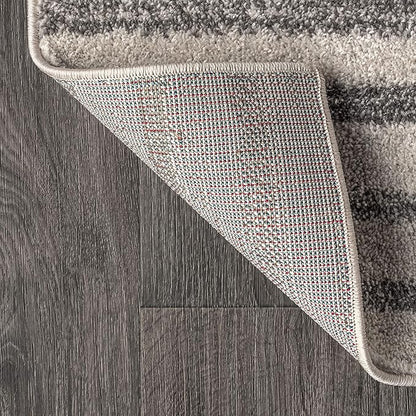 JONATHAN Y Lyla Offset Stripe Gray/Cream Indoor Area Rug, 5x8, Contemporary, Modern, Easy-Cleaning for Living Room, Bedroom, Kitchen, Pet Friendly, Non-Shedding (MOH204A-5)