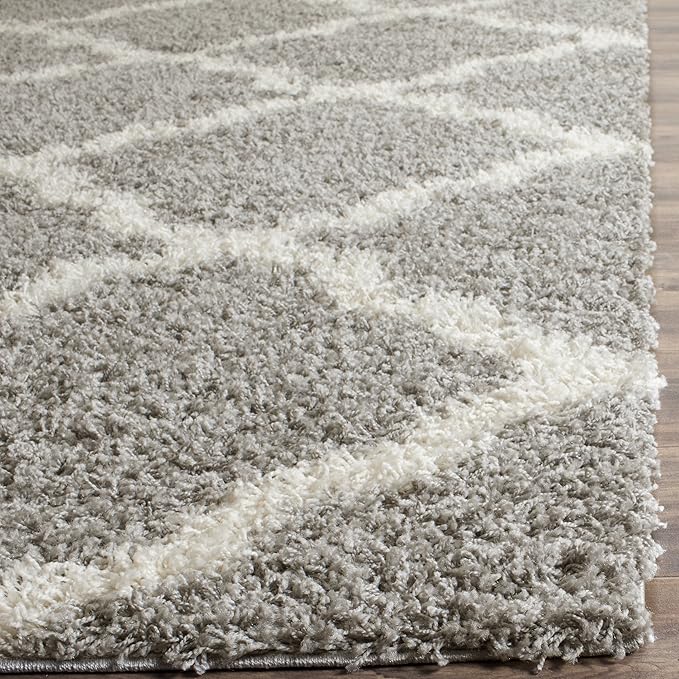 SAFAVIEH Dallas Shag Collection Runner Rug - 2'3" x 18', Grey & Ivory, Trellis Design, Non-Shedding & Easy Care, 1.5-inch Thick Ideal for High Traffic Areas in Living Room, Bedroom (SGD257G)