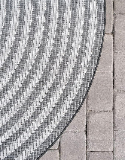 Unique Loom Sabrina Soto Outdoor Collection Geometric, Modern, Vibrant, Carved Area Rug (8' 0 x 8' 0 Round, Black/ Ivory)