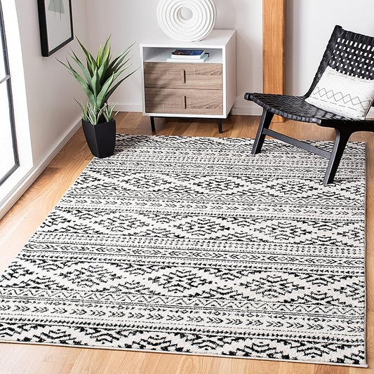 SAFAVIEH Area Rug 4x6 - Tulum Collection - Ivory & Black, Moroccan Boho Tribal Design, Non-Shedding & Easy to Clean, Ideal for Living Room, Bedroom, Dining Space (TUL272B)