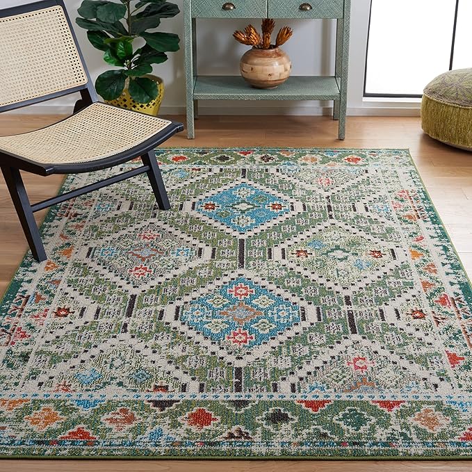 SAFAVIEH Madison Collection Accent Rug - 3' x 5', Green & Beige, Boho Diamond Distressed Design, Non-Shedding & Easy Care, Ideal for High Traffic Areas in Entryway, Living Room, Bedroom (MAD418Y)
