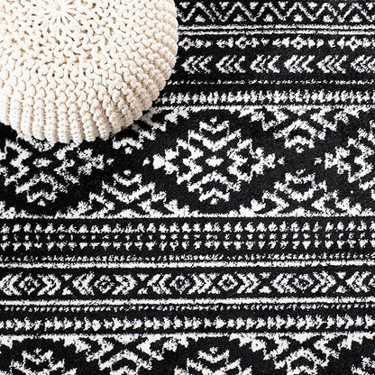 SAFAVIEH Tulum Collection Runner Rug - 2' x 21', Black & Ivory, Moroccan Boho Tribal Design, Non-Shedding & Easy to Clean, Ideal for Living Room, Hallway, Foyer, Bedroom (TUL272Z)