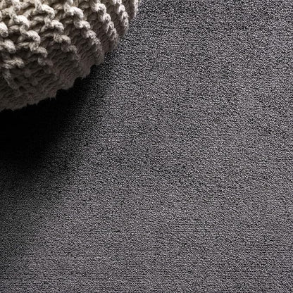 JONATHAN Y Haze Solid Low-Pile Black Indoor Area Rug 4x6, Coastal,Bohemian,Minimalist,Classic, Easy-Cleaning for Living Room,Bedroom,Kitchen,Pet Friendly,Non-Shedding (SEU100I-4)