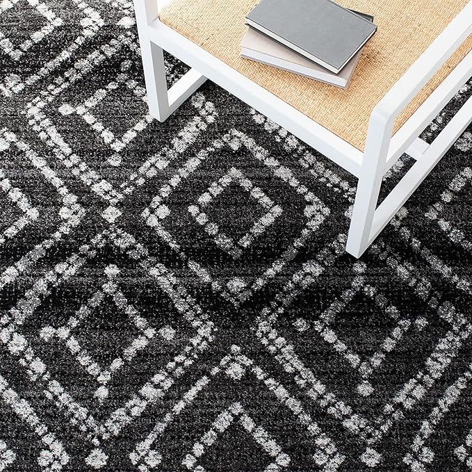 SAFAVIEH Area Rug 8x10 - Adirondack Collection - Large - Black & Ivory, Geometric Trellis Pattern, Non-Shedding & Easy Cleaning, Ideal for Living Room, Bedroom, Office, Dining Space (ADR131A)