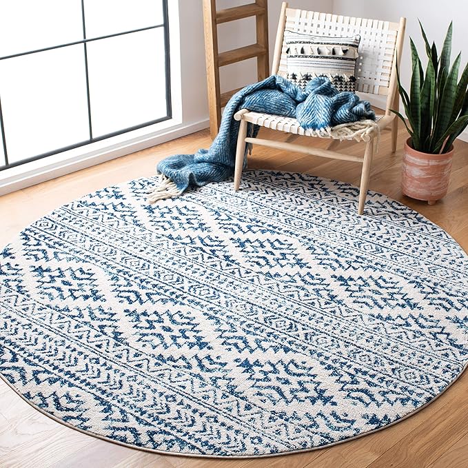 SAFAVIEH Tulum Collection Area Rug - 8' Round, Ivory & Navy, Moroccan Boho Tribal Design, Non-Shedding & Easy to Clean, Ideal for Living Room, Bedroom, Dining Space (TUL272D)