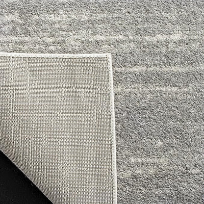 SAFAVIEH Adirondack Collection Area Rug - 6' x 8' Oval, Light Grey & Grey, Modern Ombre Design, Non Shedding & Easy to Clean, Ideal for Living Room, Bedroom, Office, Dining Space (ADR113C)