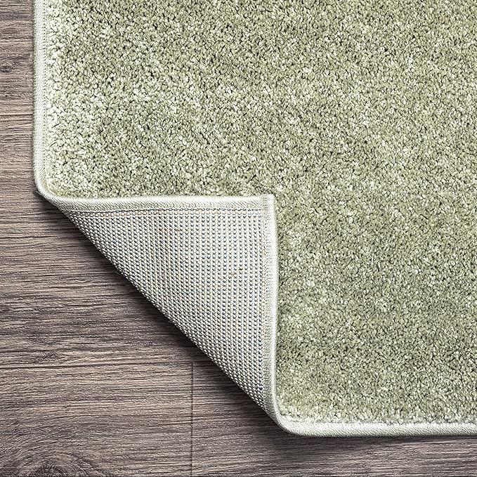 JONATHAN Y Haze Solid Low-Pile Green Indoor Area Rug 9x12, Coastal,Bohemian,Minimalist,Classic, Easy-Cleaning for Living Room,Bedroom,Kitchen,Pet Friendly,Non-Shedding (SEU100O-9)
