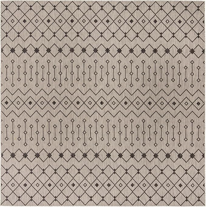 Unique Loom Outdoor Trellis Collection Area Rug - Tribal Trellis (10' 8" Square, Gray/ Black)