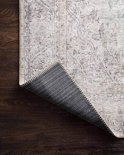 Loloi Loren Collection LQ-04 Silver/Slate 5'-0" x 7'-6" Area Rug