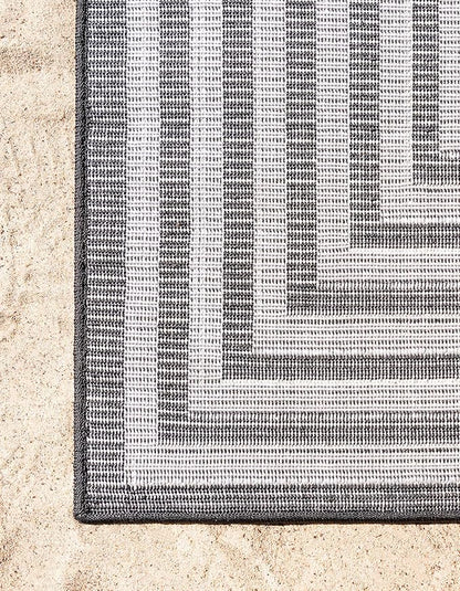 Unique Loom Sabrina Soto Outdoor Collection Geometric, Modern, Vibrant, Carved Area Rug (5' 0 x 8' 0 Rectangular, Black/ Ivory)
