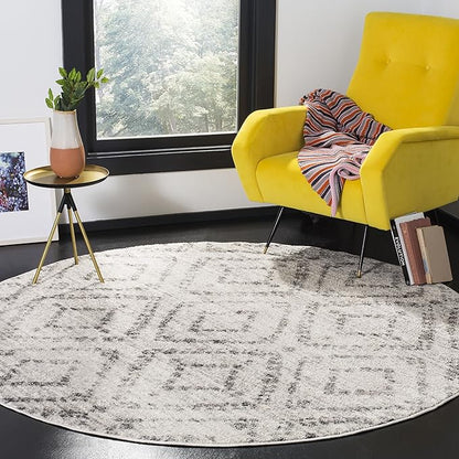 SAFAVIEH Adirondack Collection Area Rug - 4' Round, Light Grey & Grey, Modern Diamond Distressed Design, Non-Shedding & Easy Care, Ideal for High Traffic Areas in Living Room, Bedroom (ADR131C)