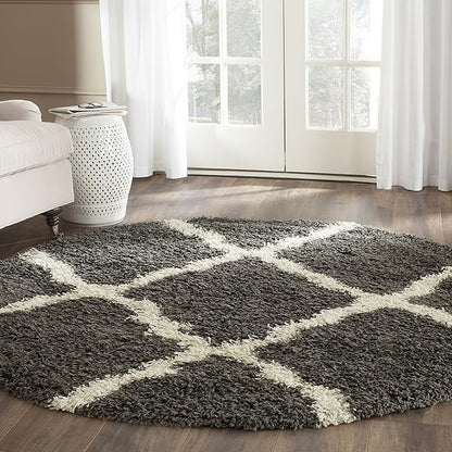 SAFAVIEH Dallas Shag Collection Area Rug - 6' Round, Dark Grey & Ivory, Trellis Design, Non-Shedding & Easy Care, 1.5-inch Thick Ideal for High Traffic Areas in Living Room, Bedroom (SGD257A)