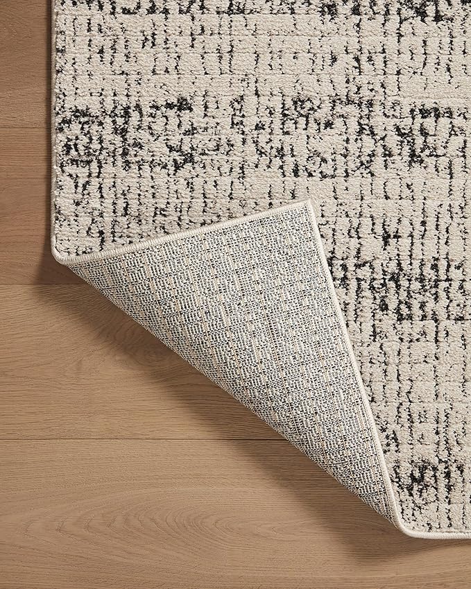 Loloi Darby Collection DAR-02 Oatmeal/Charcoal 2'-7" x 8'-0" Runner Rug