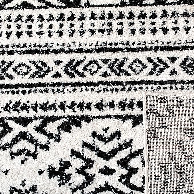 SAFAVIEH Tulum Collection Runner Rug - 2' x 17', Ivory & Black, Moroccan Boho Tribal Design, Non-Shedding & Easy to Clean, Ideal for Living Room, Hallway, Foyer, Bedroom (TUL272B)