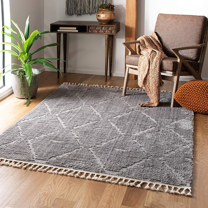 SAFAVIEH Marrakesh Collection Area Rug - 3' Square, Grey, Moroccan Boho Tribal Tassel Design, Non-Shedding & Easy Care, Ideal for High Traffic Areas in Living Room, Bedroom (MRK517F)