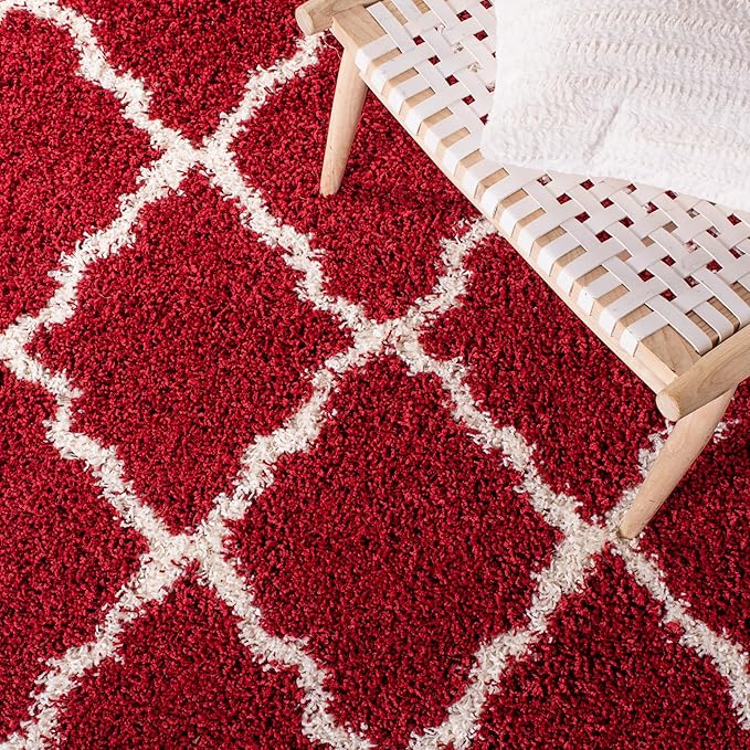 SAFAVIEH Dallas Shag Collection Area Rug - 5'1" x 7'6", Red & Ivory, Trellis Design, Non-Shedding & Easy Care, 1.5-inch Thick Ideal for High Traffic Areas in Living Room, Bedroom (SGD257Q)