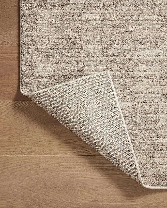 Loloi Darby Collection DAR-07 Pebble/Sand 5'-3" x 7'-6" Area Rug