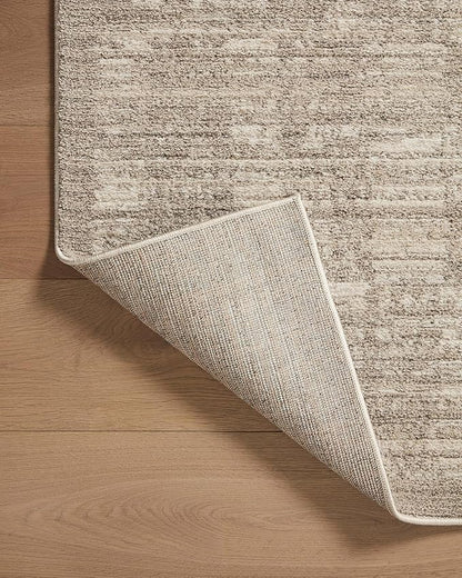 Loloi Darby Collection DAR-07 Pebble/Sand 5'-3" x 7'-6" Area Rug