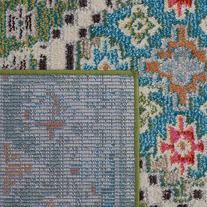 SAFAVIEH Madison Collection Accent Rug - 4' x 6', Green & Beige, Boho Diamond Distressed Design, Non-Shedding & Easy Care, Ideal for High Traffic Areas in Entryway, Living Room, Bedroom (MAD418Y)