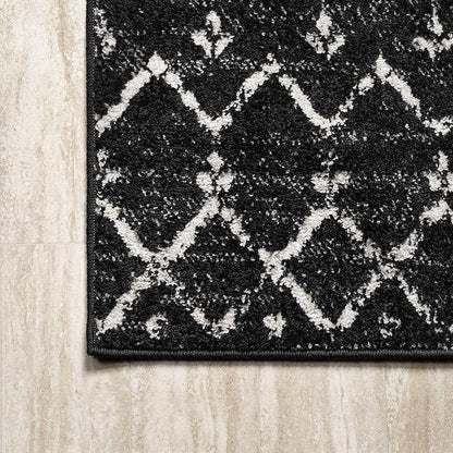 JONATHAN Y Boho Vintage Diamond Black/Ivory Round Area Rug 5 ft, Moroccan Hype for Living Room, Bedroom, Kitchen, Office, Easy-Cleaning, High Traffic, Pet-Friendly, Non-Shedding (MOH101D-5R)