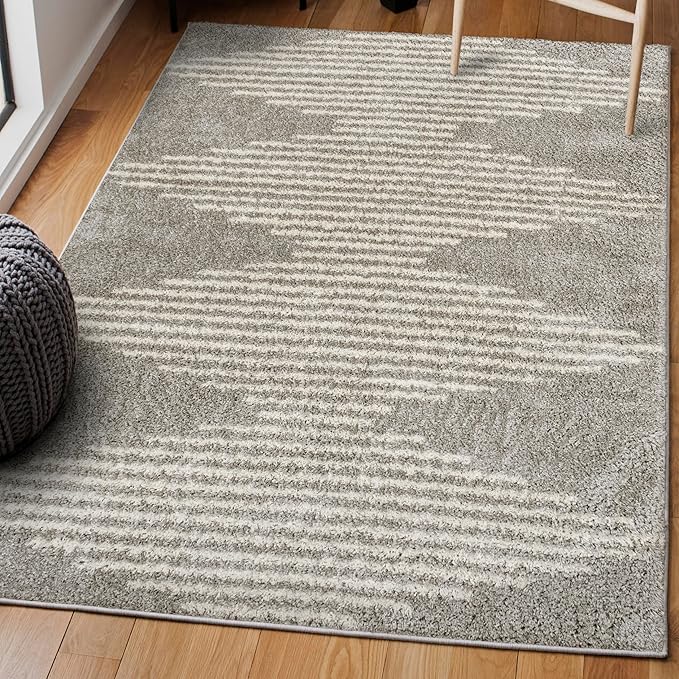 JONATHAN Y Elm Diamond Stripe Shag Gray/Ivory Indoor Area Rug, 5x8, Geometric, Bohemian, Contemporary, Easy-Cleaning for Living Room, Bedroom, Kitchen, Pet Friendly, Non-Shedding (MOH408B-5)