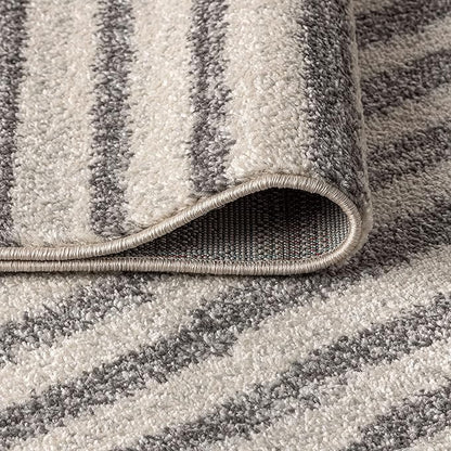 JONATHAN Y Lyla Offset Stripe Gray/Cream Indoor Area Rug, 5x8, Contemporary, Modern, Easy-Cleaning for Living Room, Bedroom, Kitchen, Pet Friendly, Non-Shedding (MOH204A-5)